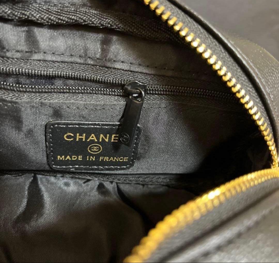 レ*ン様 CHANEL レザーショルダーバッグ　ノベルティ