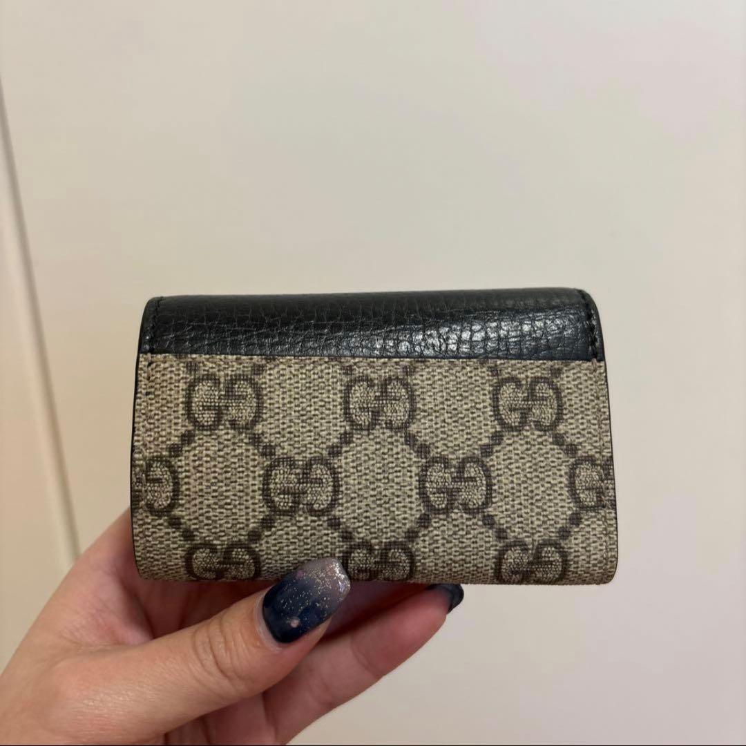 GUCCIダブルGバイカラーキーケース