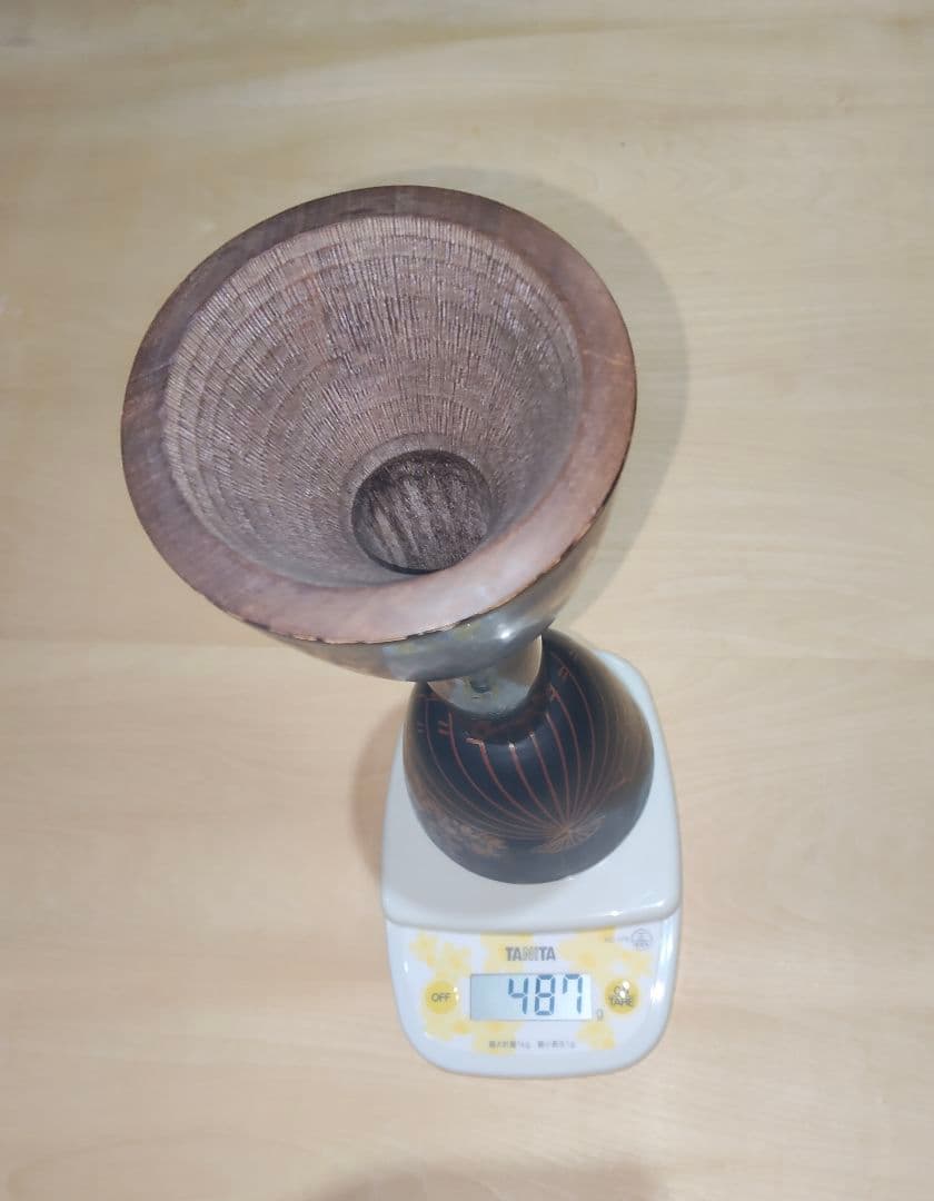 市岡 小鼓の胴 朱で扇子と萩の図柄 鉋目あり