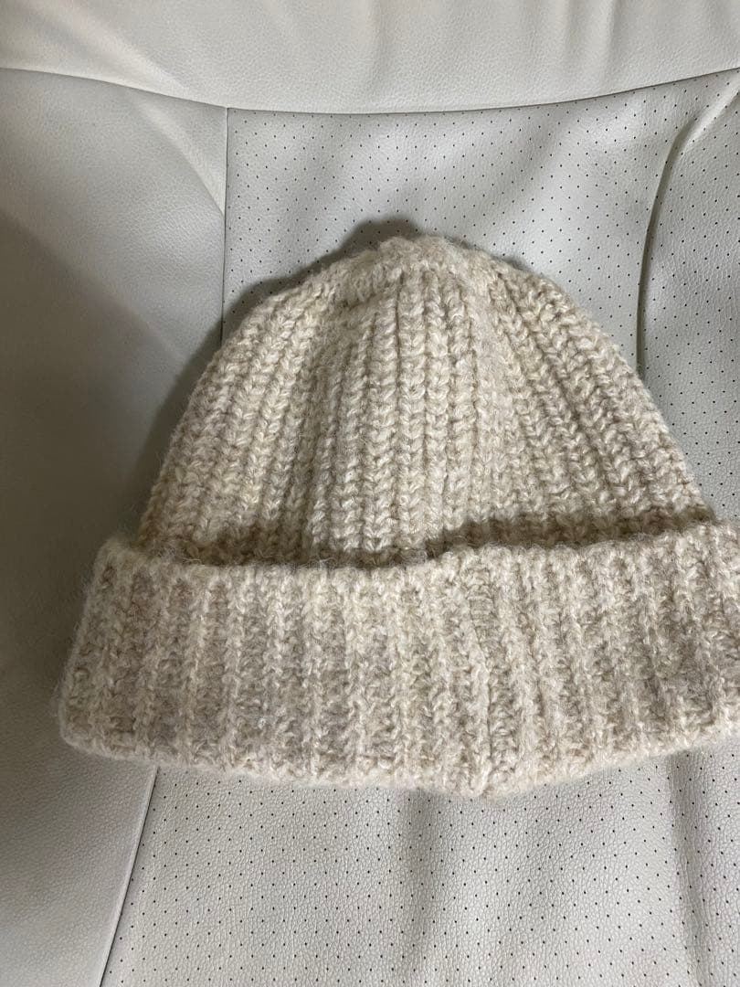 LOEWE アイボリー ニット帽