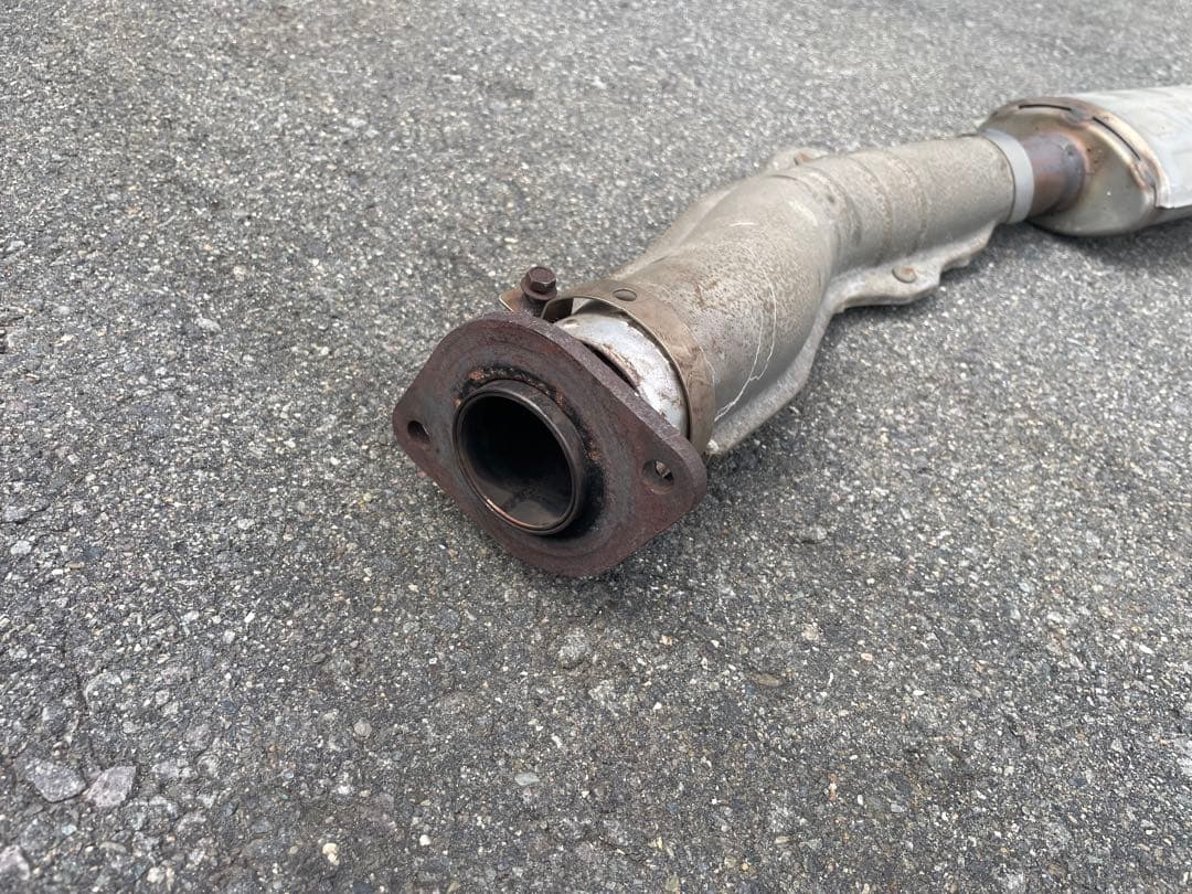 Si To 値引きします。ニッサンシルビアS15用純正マフラー車検用SR2