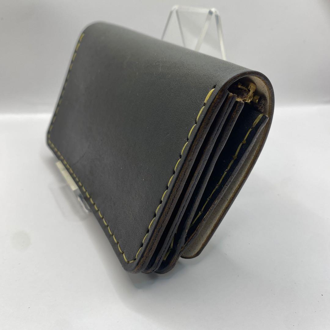 本革 丘染めブラック マチ付 ミドル トラッカーウォレット