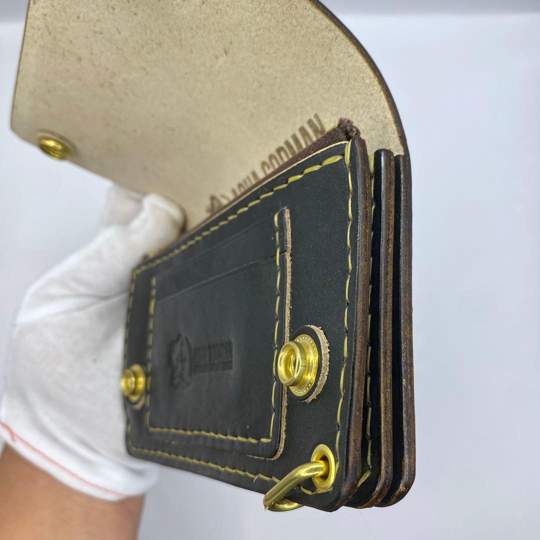 本革 丘染めブラック マチ付 ミドル トラッカーウォレット