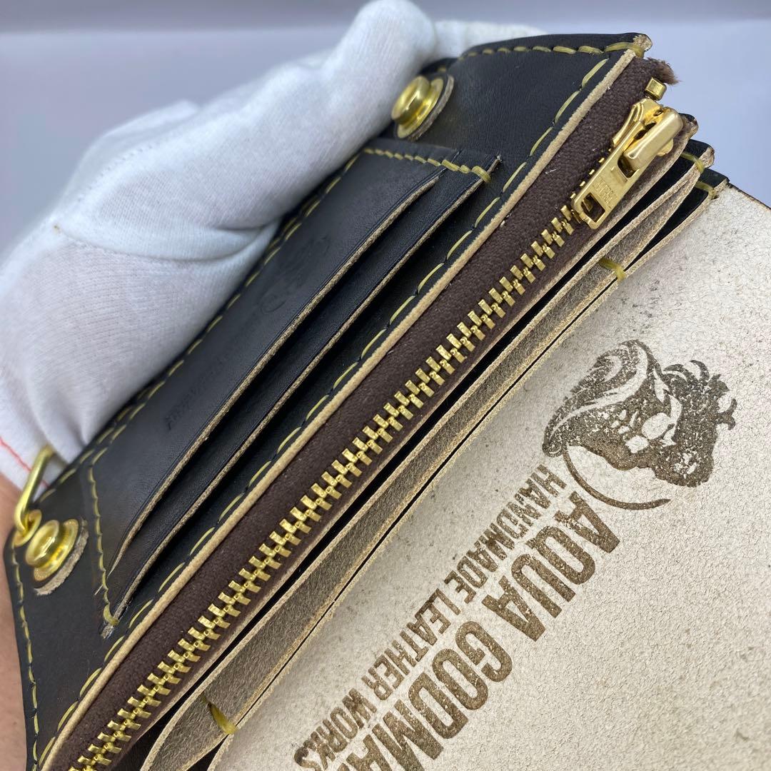 本革 丘染めブラック マチ付 ミドル トラッカーウォレット