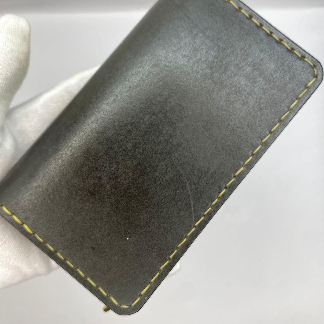 本革 丘染めブラック マチ付 ミドル トラッカーウォレット