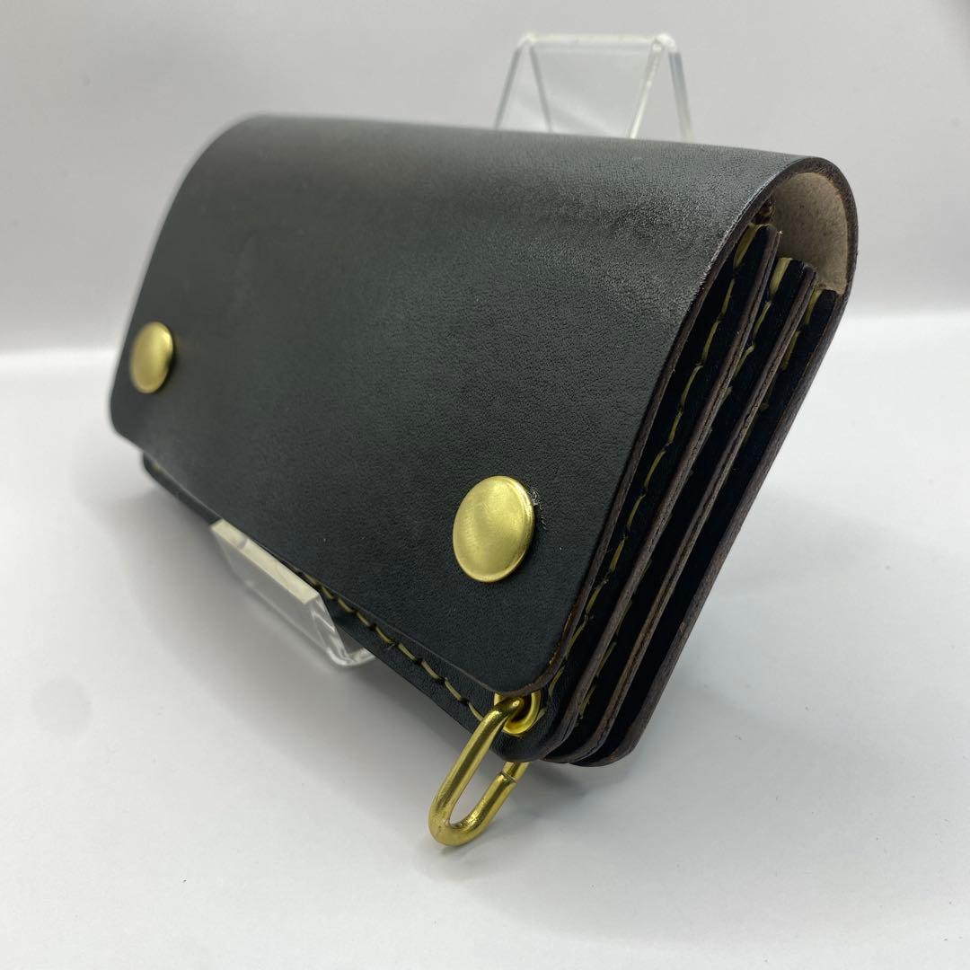 本革 丘染めブラック マチ付 ミドル トラッカーウォレット