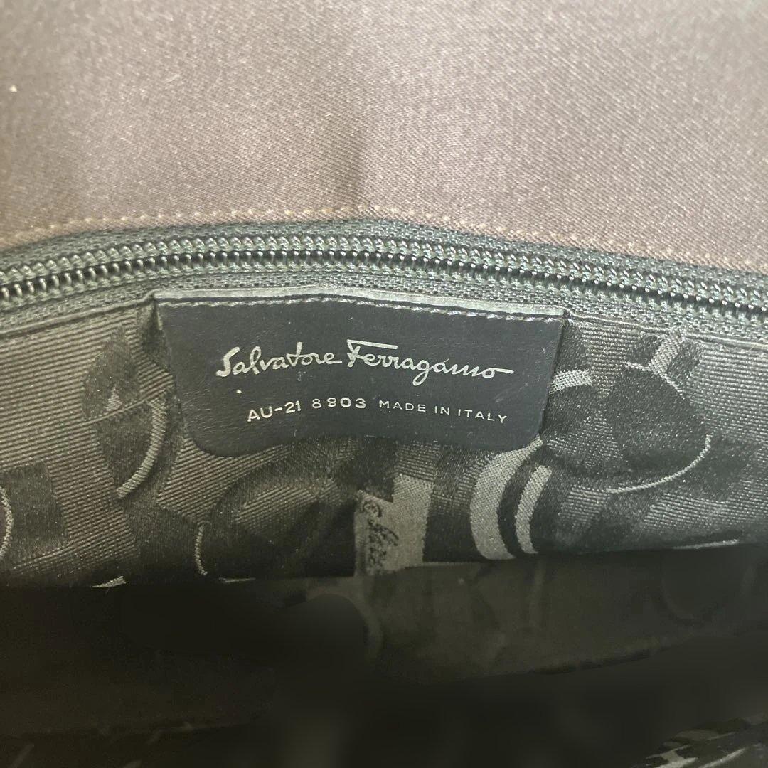 フェラガモ Ferragamo ヴァラチェーン トートバッグ