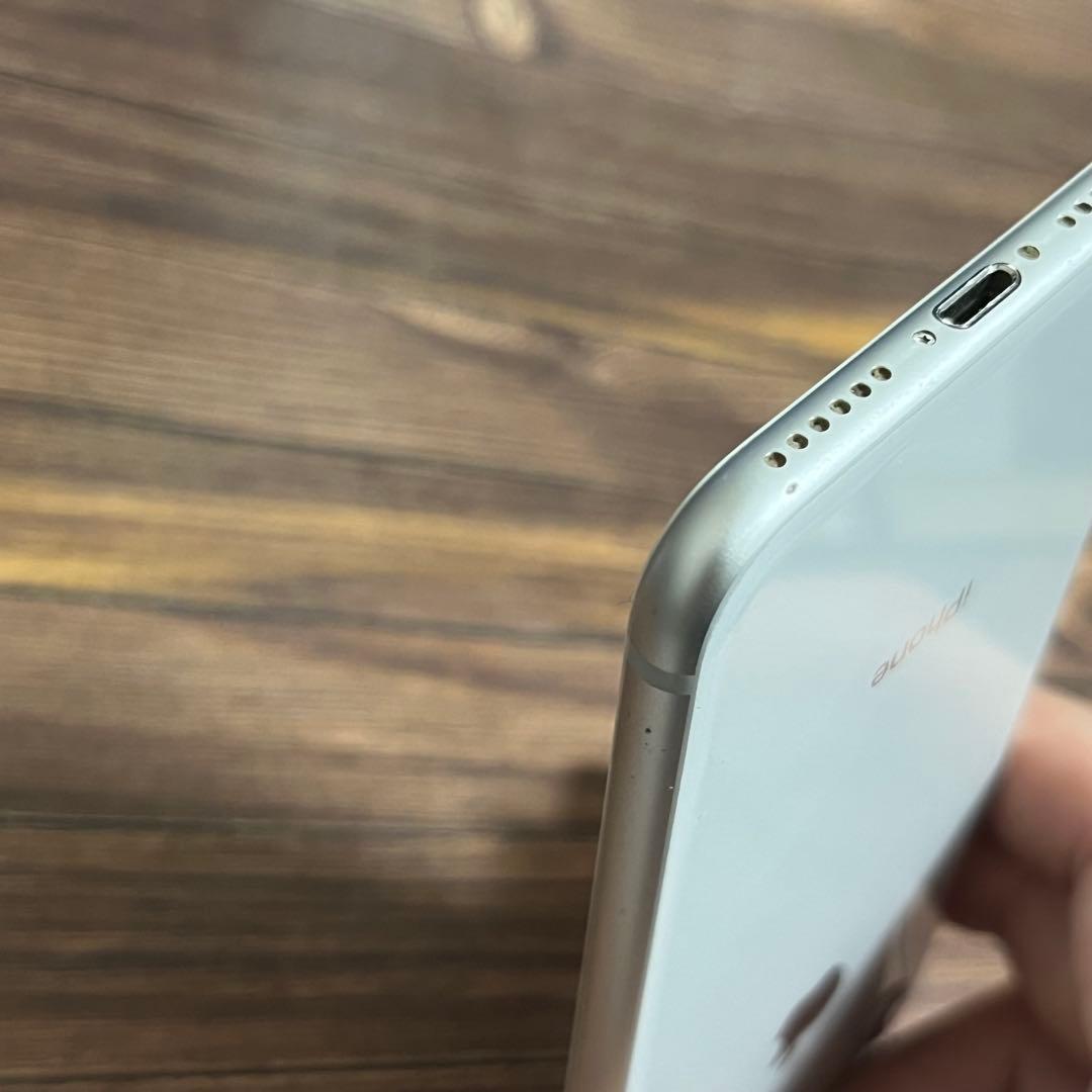 Apple iPhone 8 64GB シルバー　SIMフリー