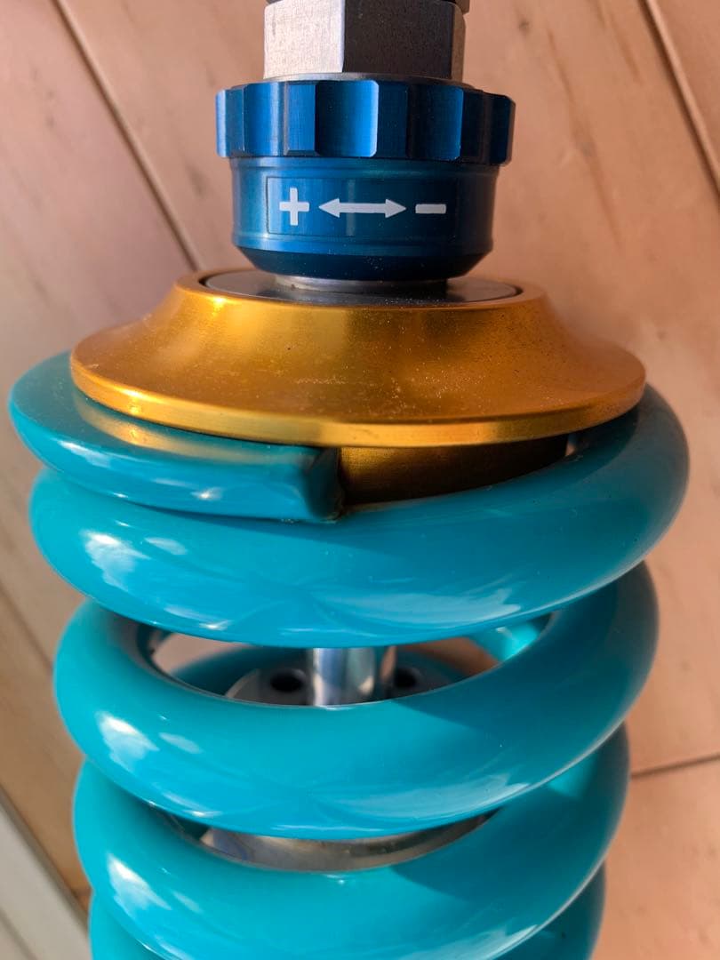 NITRON　リヤショック