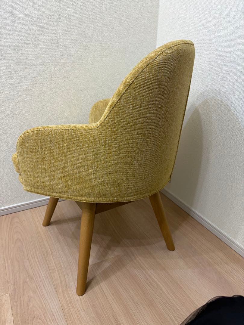 【azu】unico PIIVO(ピーヴォ)チェア　イエロー