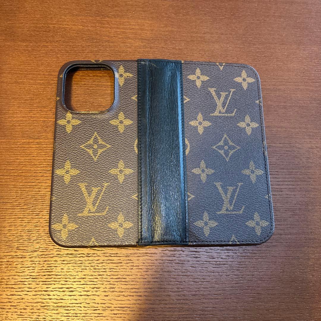 ルイ・ヴィトン　iphone15pro ケース　R⭐︎