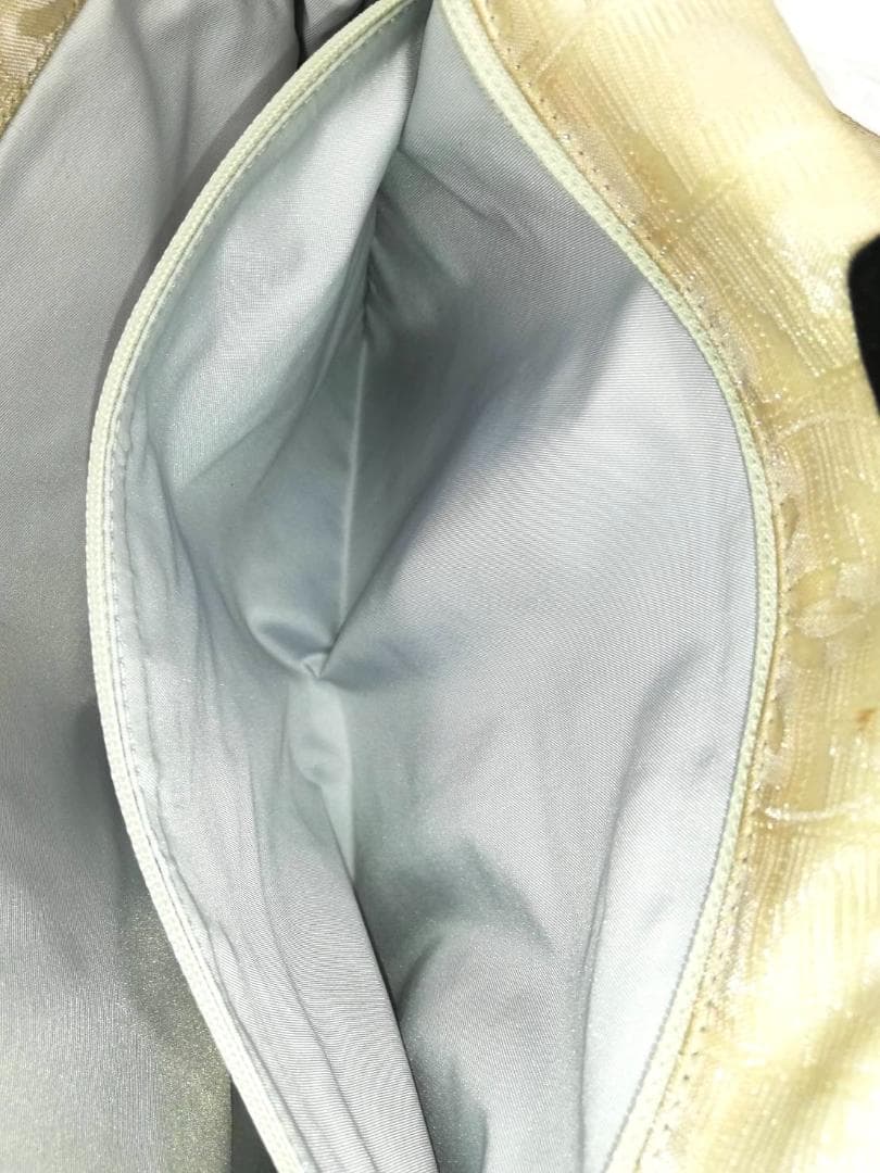 シャネル ニュートラベルライン ホワイト ナイロン ショルダーバッグ