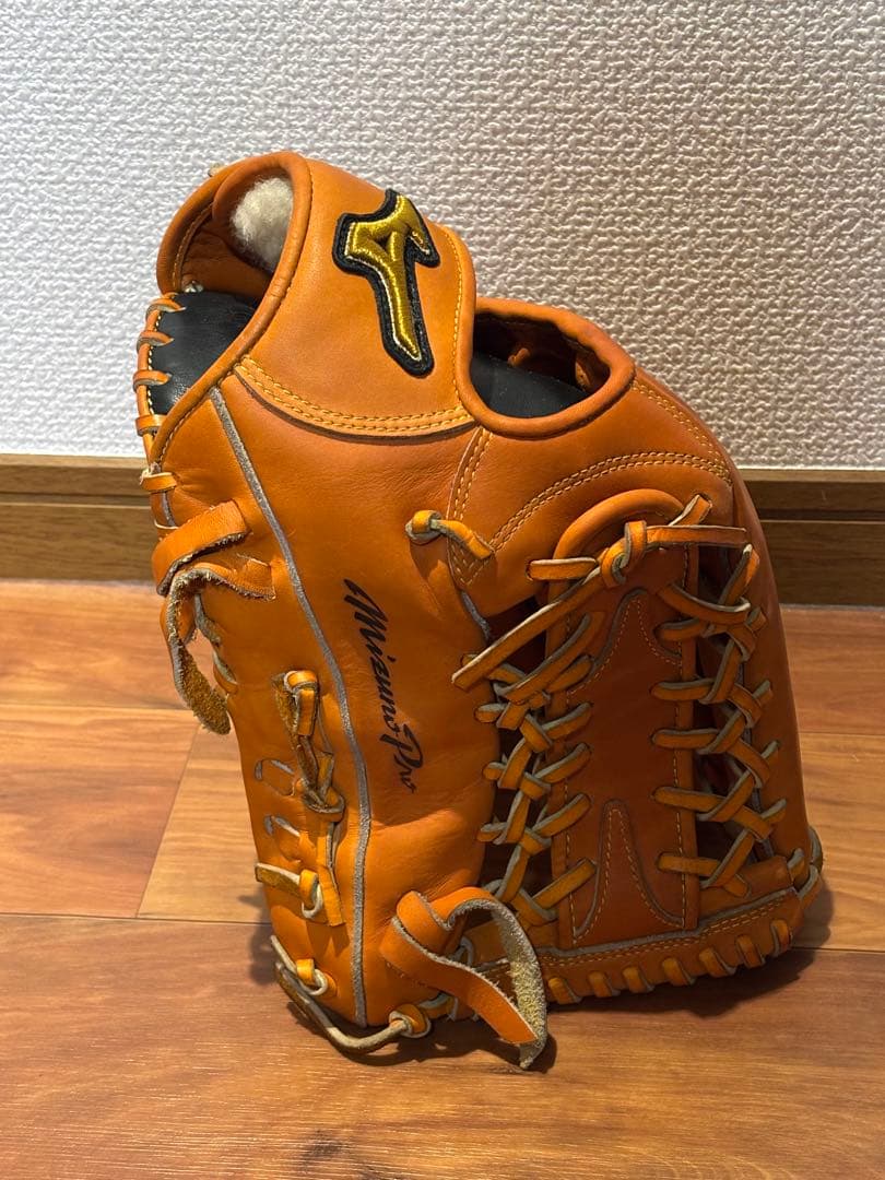 ミズノプロ軟式外野手用グラブ　匿名配送　オレンジ　型付け済み
