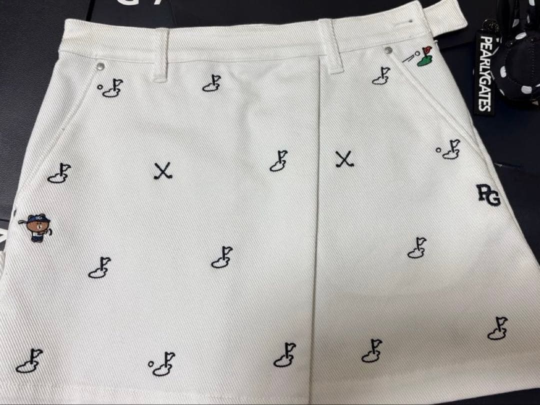 PEARLY GATES 刺繍ショートパンツ ホワイト