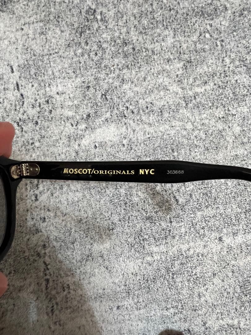 MOSCOT レムトッシュ　ブラック サングラス 度なし　グレー35%