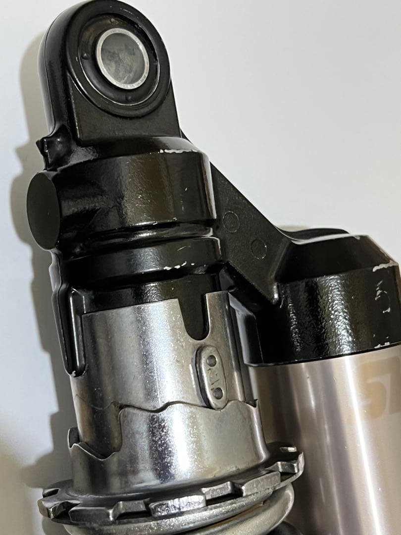 ゼファーχ 純正リアサスペンション