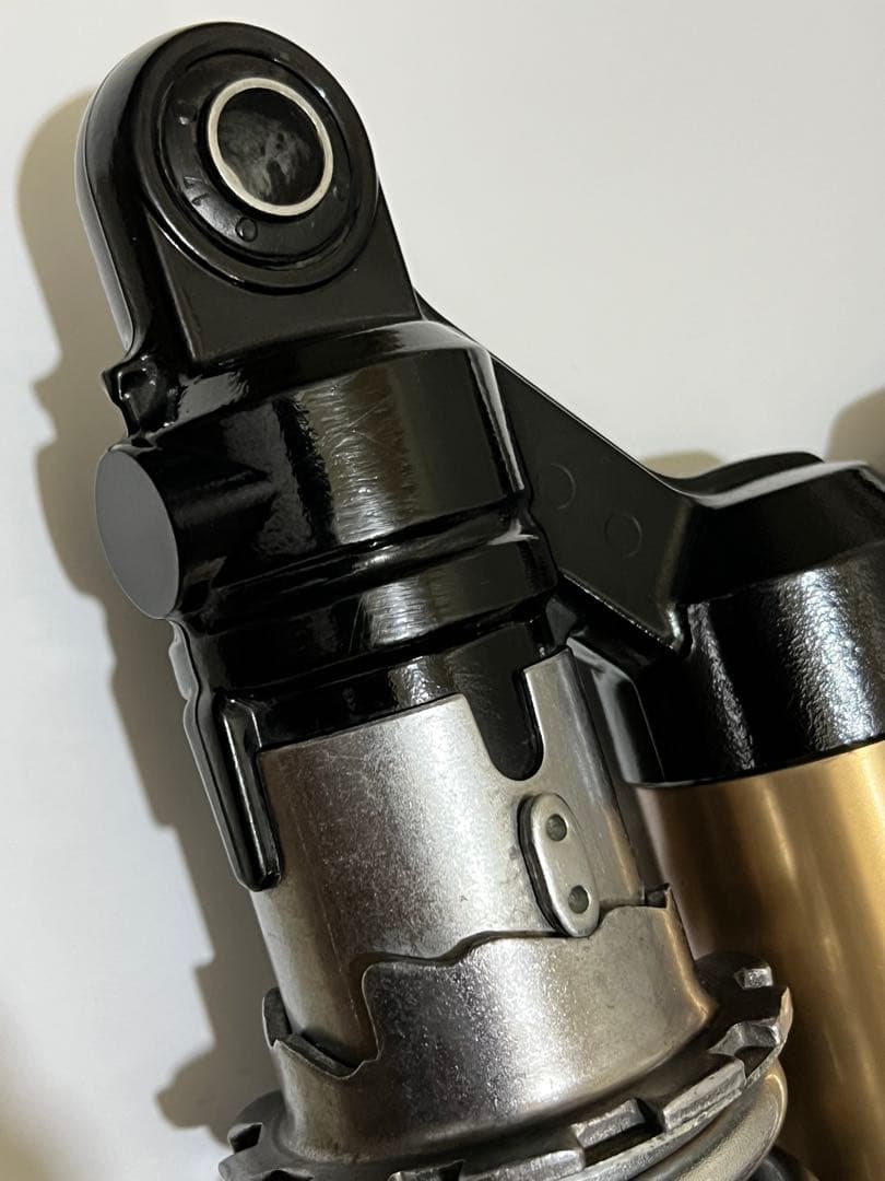 ゼファーχ 純正リアサスペンション