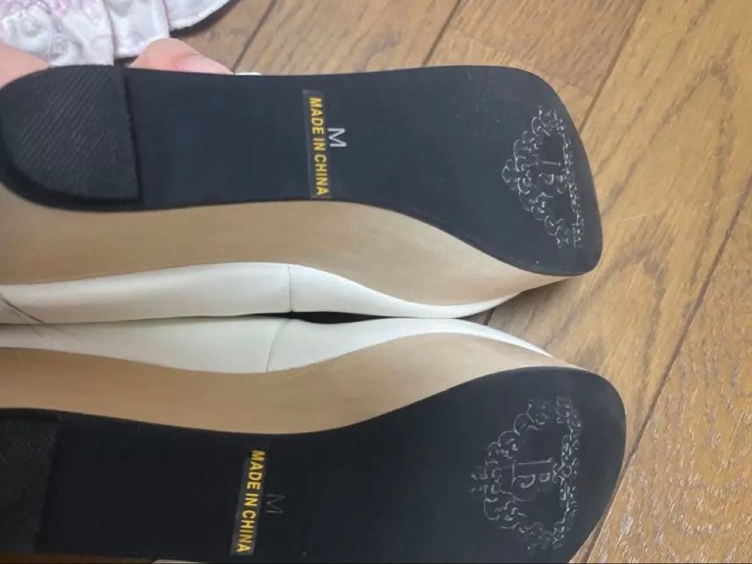 新品未使用 ヴィクトワールシューズオフ白M 全店完売箱付きお値下げしました