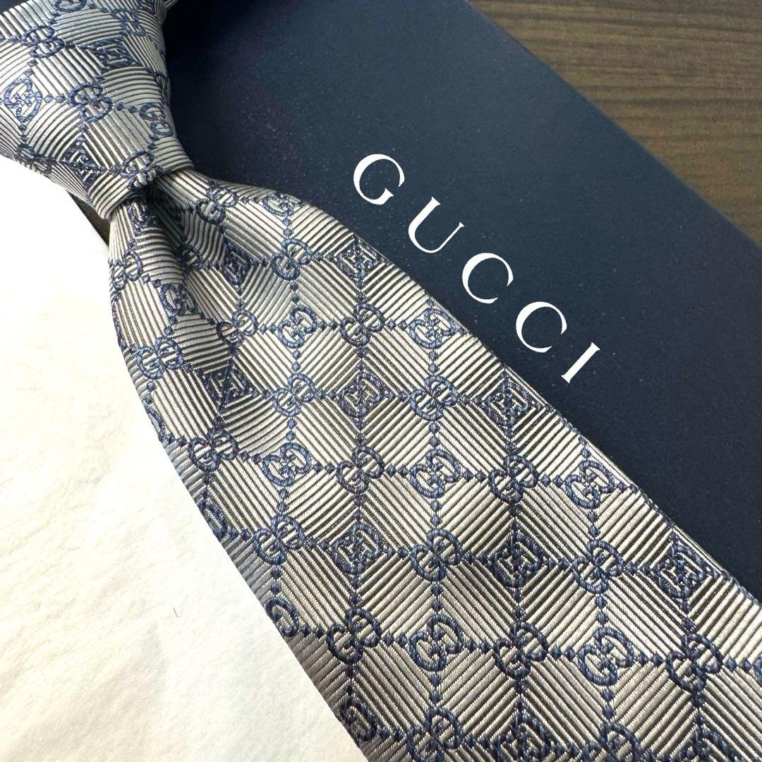 定価3.6万 近年モデル GUCCI グッチ GG柄 ネクタイ 蜂 シルバー