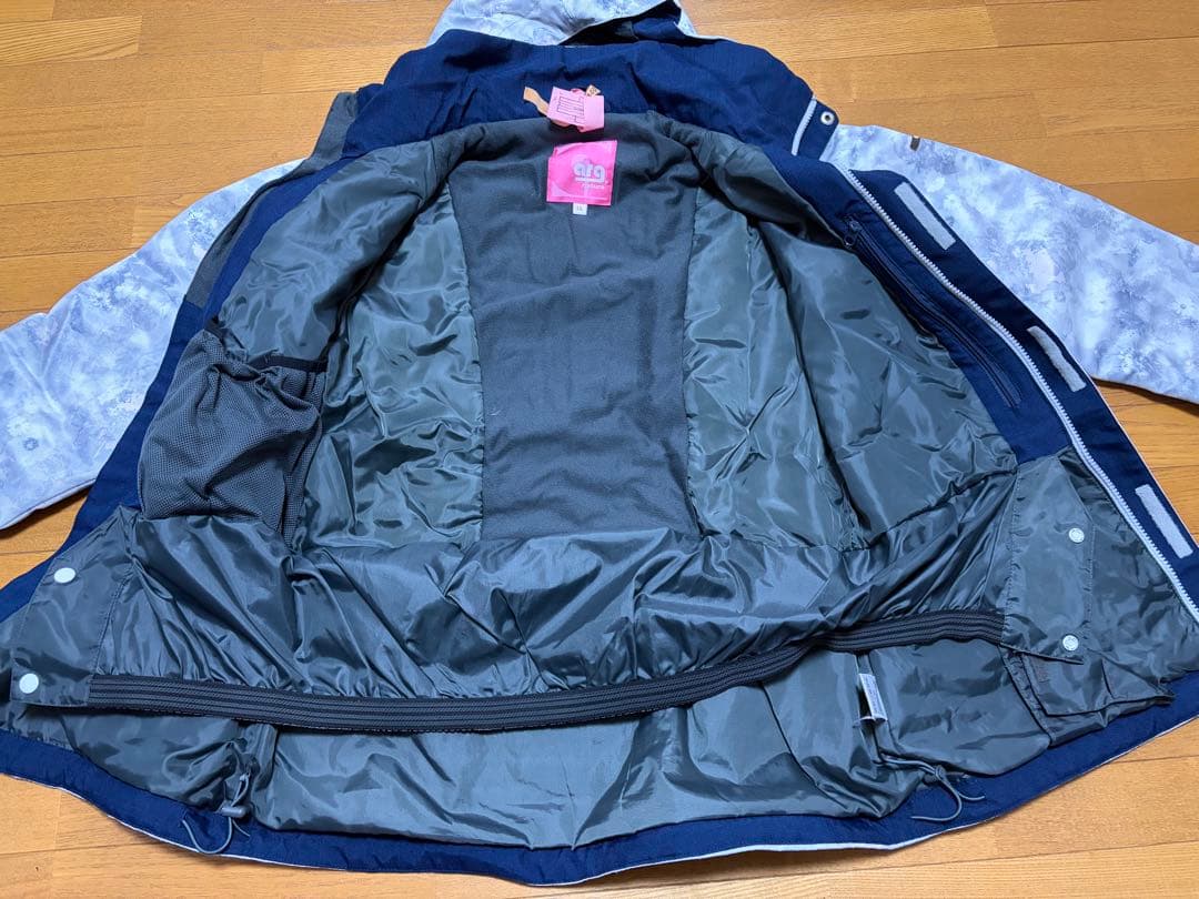 て*る様 スノーボードウェア 女性用 上下セット(その他小物込み)★クリーニング