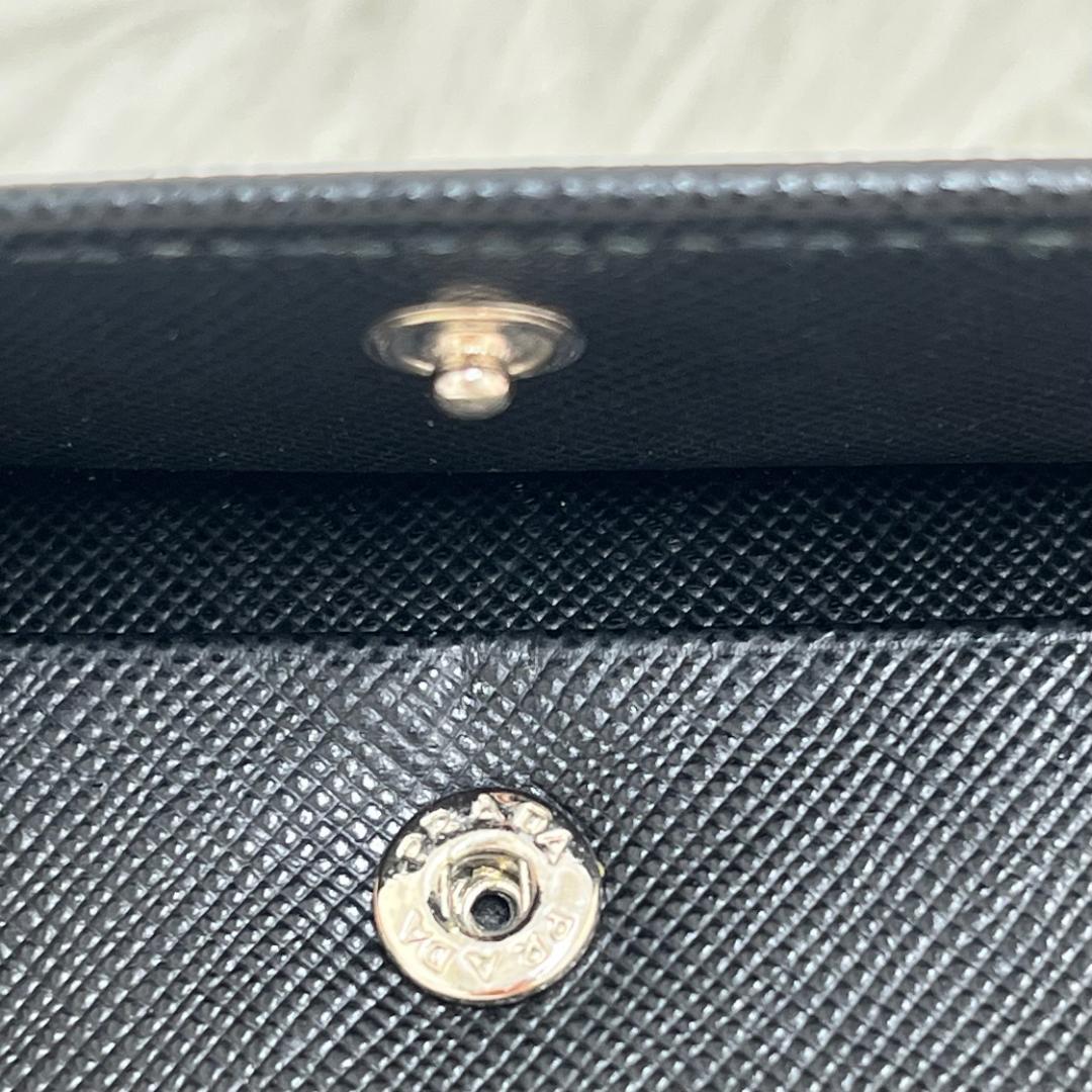 プラダ　PRADA サフィアーノ 二つ折り財布 フィアーノレザー 黒