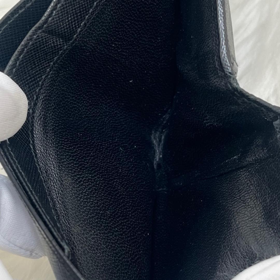 プラダ　PRADA サフィアーノ 二つ折り財布 フィアーノレザー 黒