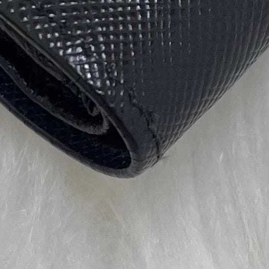 プラダ　PRADA サフィアーノ 二つ折り財布 フィアーノレザー 黒