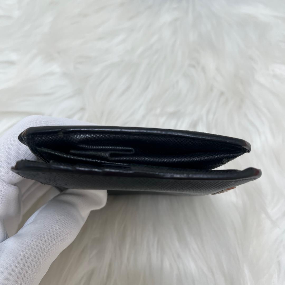 プラダ　PRADA サフィアーノ 二つ折り財布 フィアーノレザー 黒