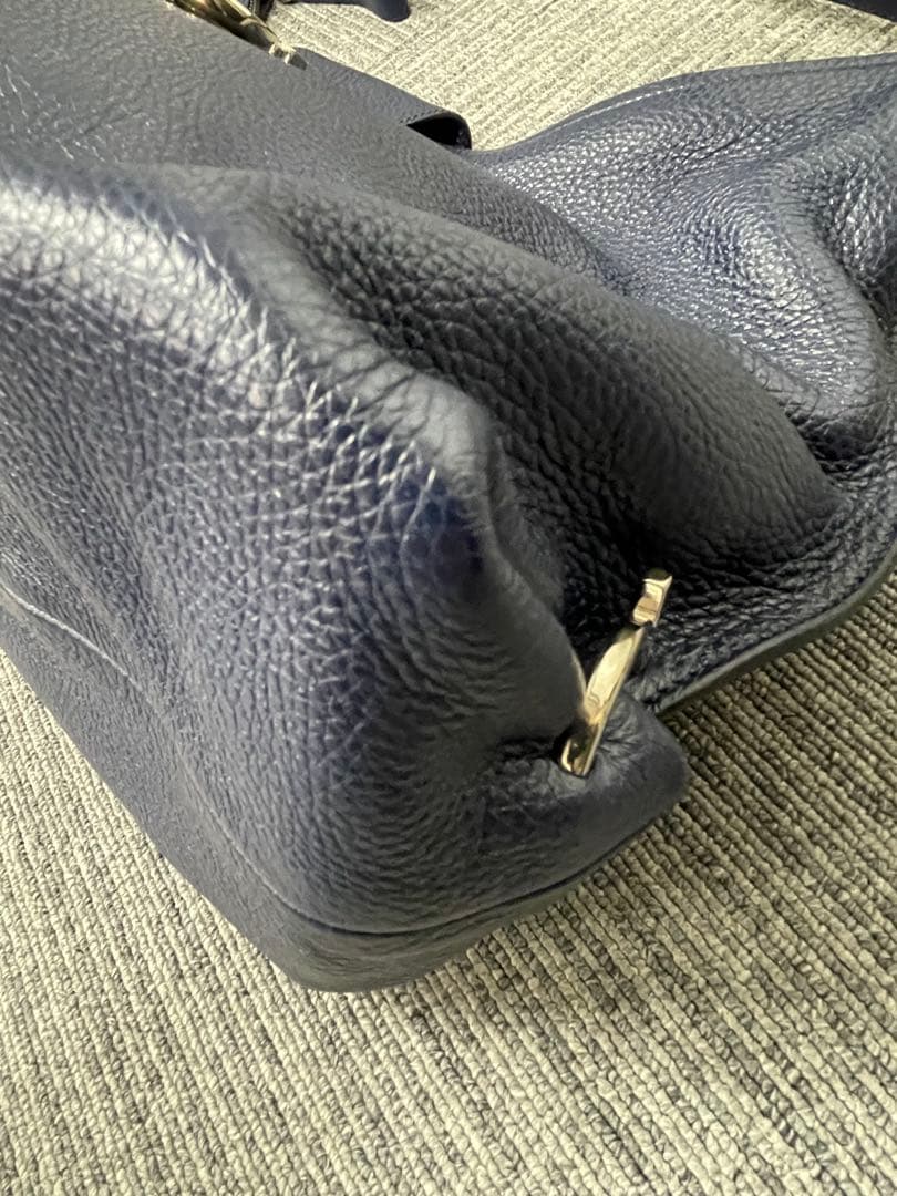 サルヴァトーレ フェラガモ ガンチーニ レザー ワンショルダーバッグ 美品