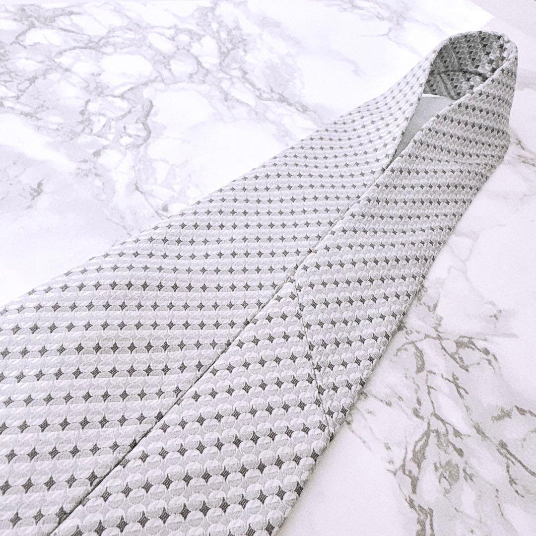 ✨未使用タグ付き✨GUCCI ドットストライプ　各シーンに万能重宝　ネクタイ