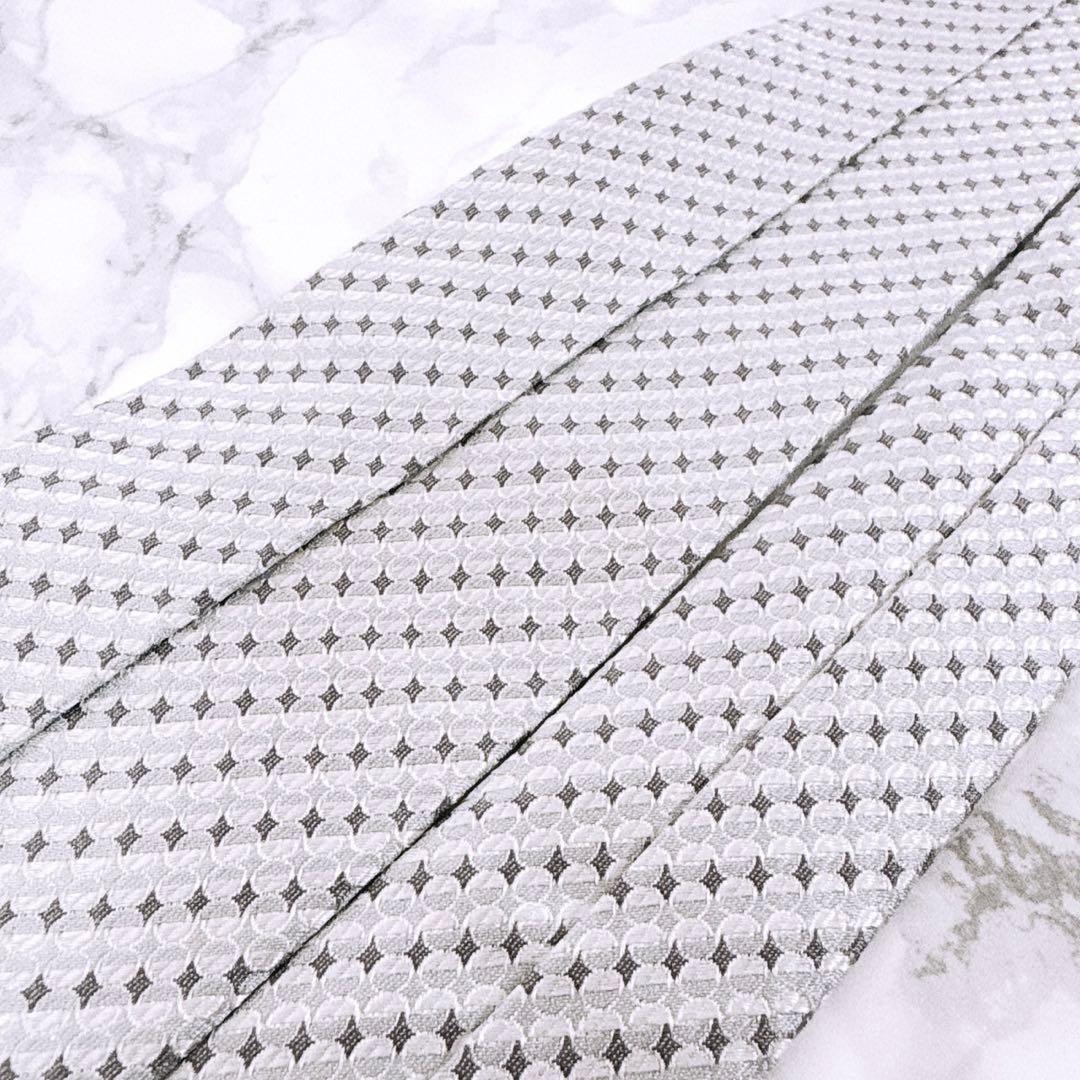 ✨未使用タグ付き✨GUCCI ドットストライプ　各シーンに万能重宝　ネクタイ