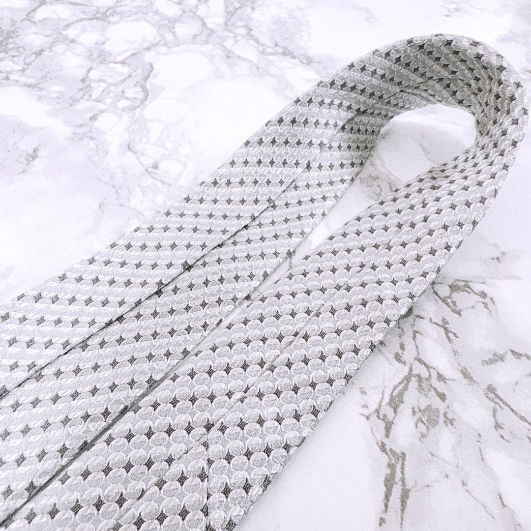 ✨未使用タグ付き✨GUCCI ドットストライプ　各シーンに万能重宝　ネクタイ