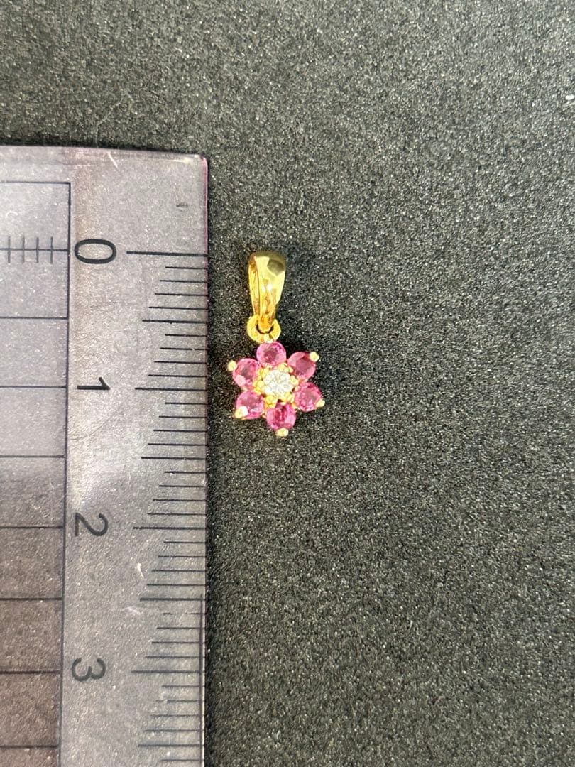 DDS様　K18 トップ　ルビー　ダイヤ　付き　トップのみ　花　ピンク　金