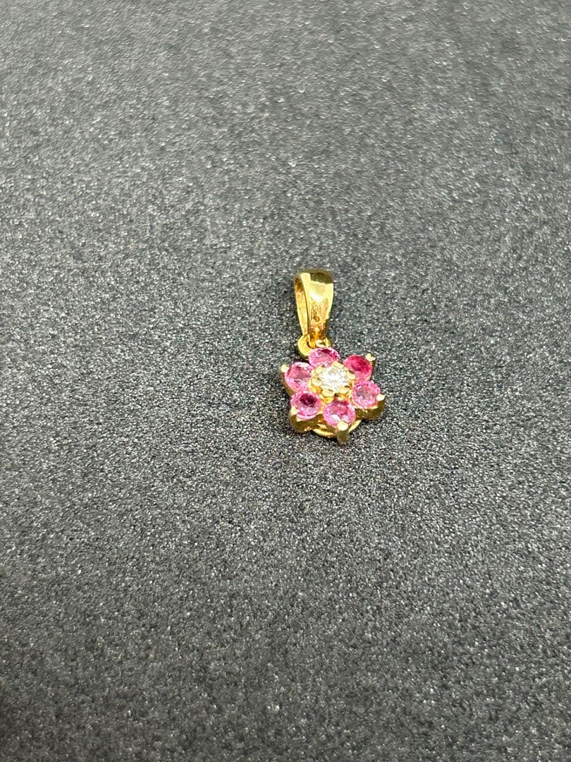 DDS様　K18 トップ　ルビー　ダイヤ　付き　トップのみ　花　ピンク　金