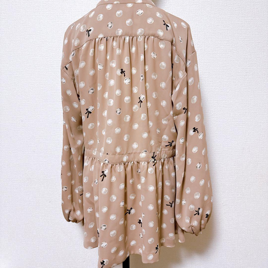 【新品未使用】インゲボルグ　パール水玉pt.チュニック　ブラウス