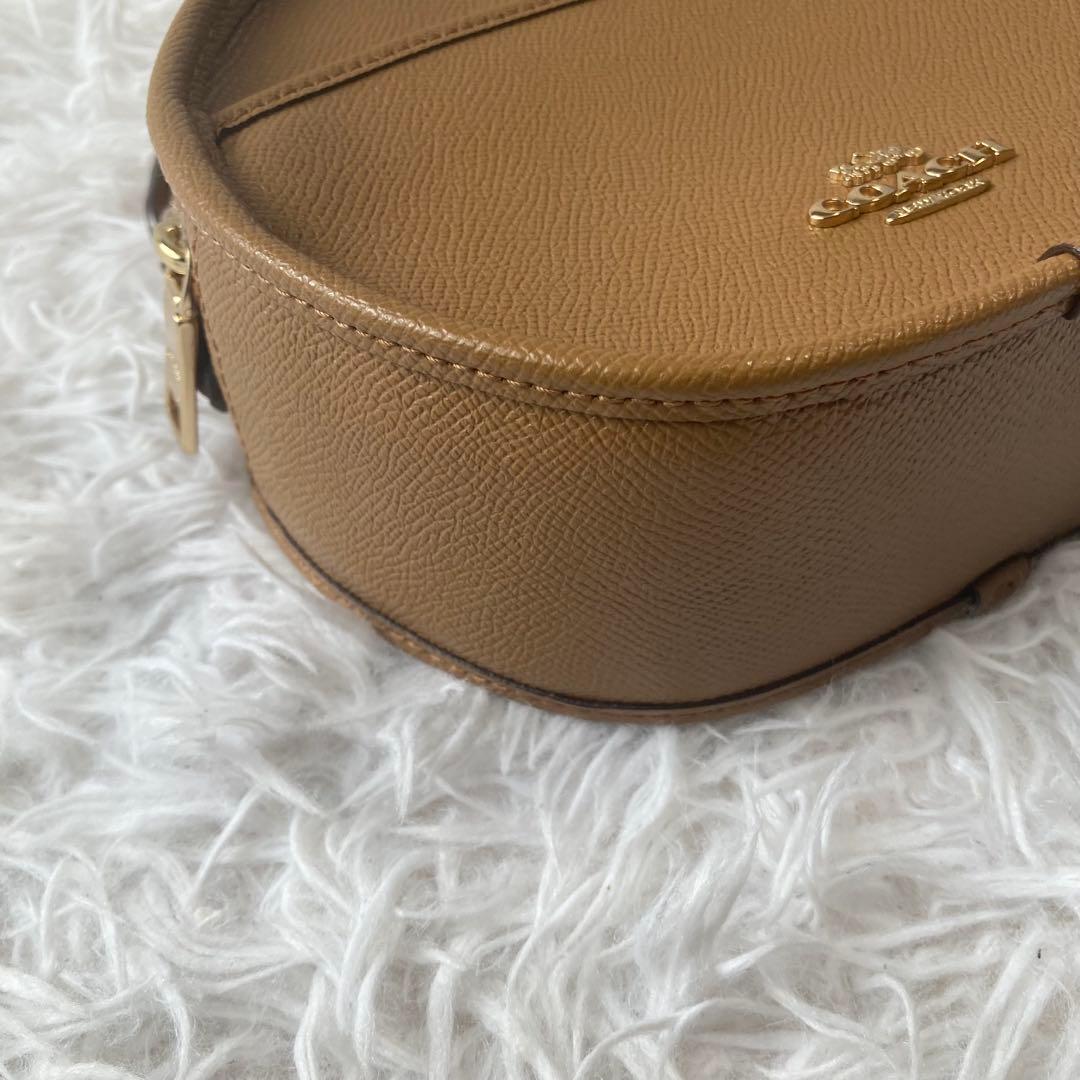 未使用級　現行　コーチ　ショルダーバッグ　キャンティーン　クロスボディ　レザー