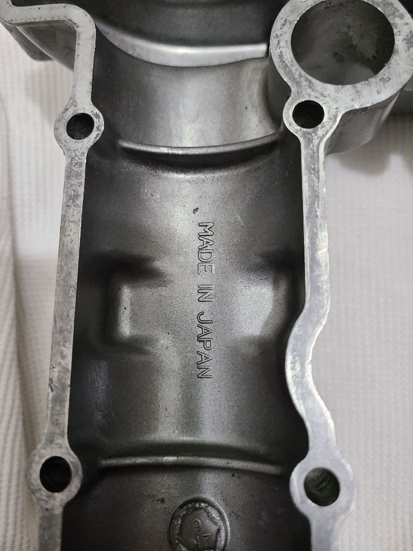 ゼファー750 純正　ヘッドカバー　美品