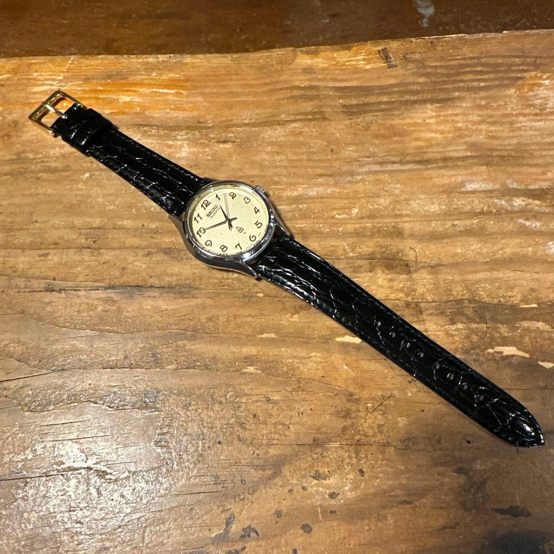 SEIKO クォーツ 腕時計 0841-8051 稼動品