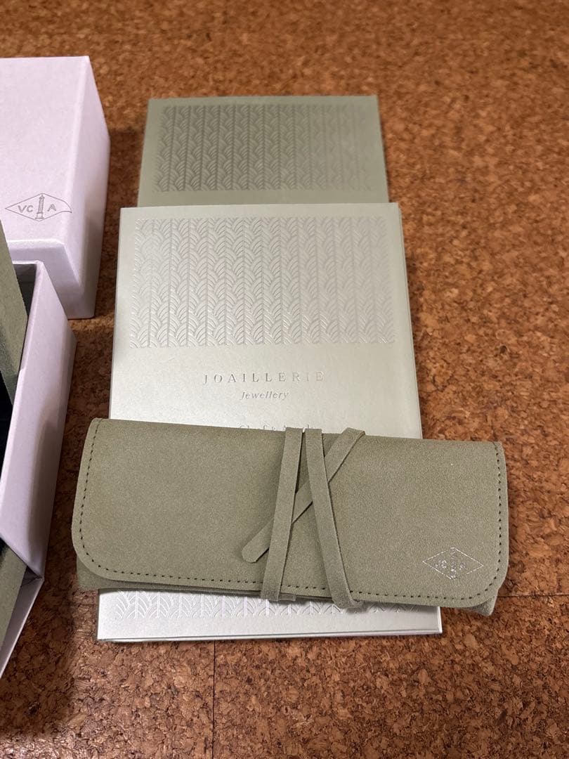 ヴァンクリーフ　空箱　ネックレス