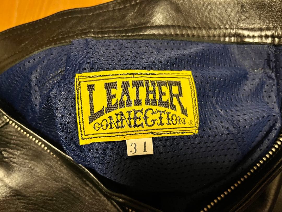 肉厚レザーパンツ　新品