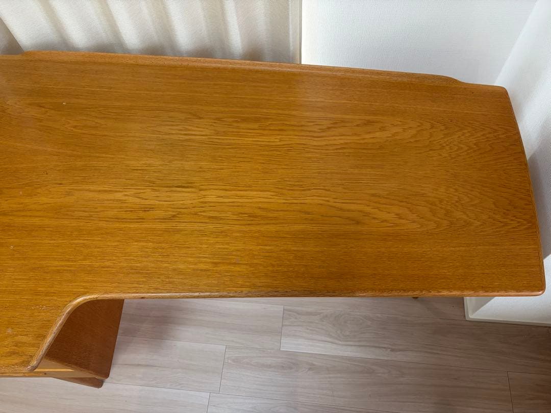 Goran Strandデザイン　デスク