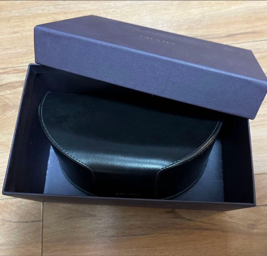 希少PRADA ブラック サングラス ケース付き