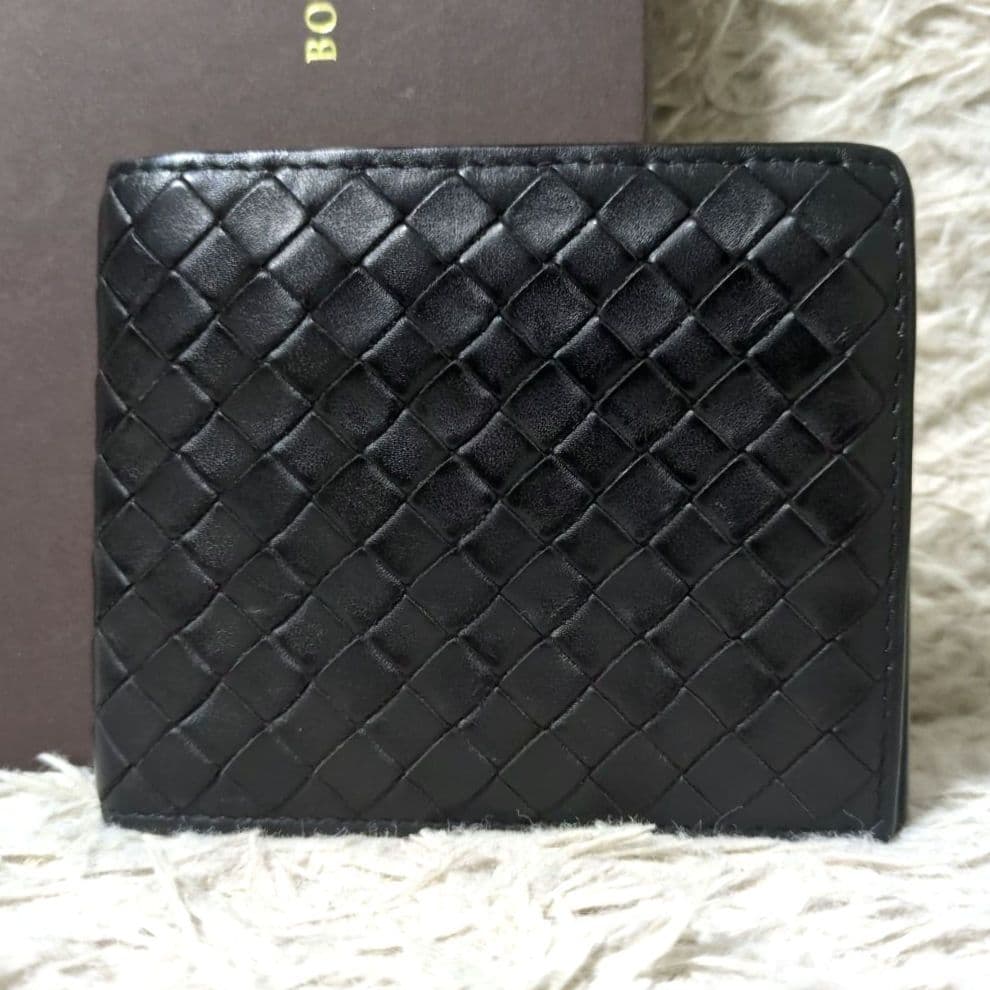美品 RFID搭載 近年モデル BOTTEGA VENETA 二つ折り財布 黒