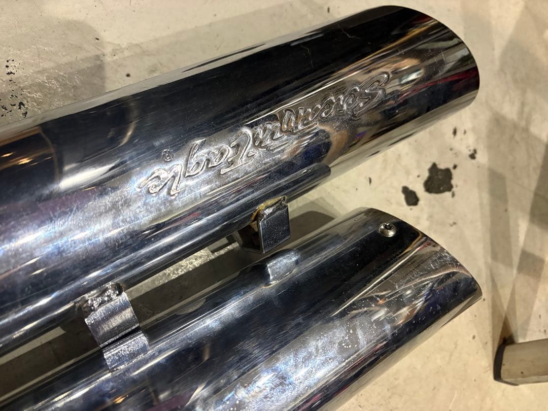 Screamin' Eagle スラッシュダウンマフラー