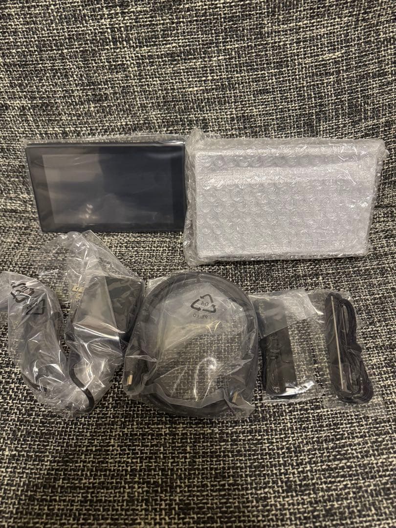 未使用 Nintendo Switch 本体（ジョイコン、グリップなし）