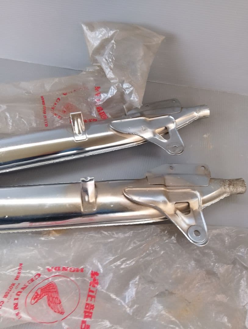 ホンダ 純正部品マフラー2個セット MADE IN JAPAN(あ18)