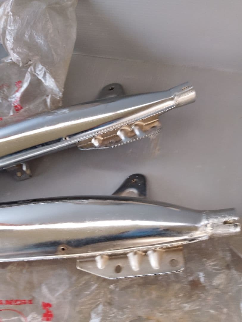 ホンダ 純正部品マフラー2個セット MADE IN JAPAN(あ18)