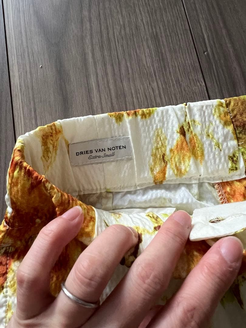 ドリスヴァンノッテン　花柄カジュアルパンツ