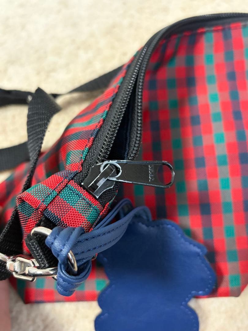 familiar 舟形ポシェット 赤系ファミリアチェック