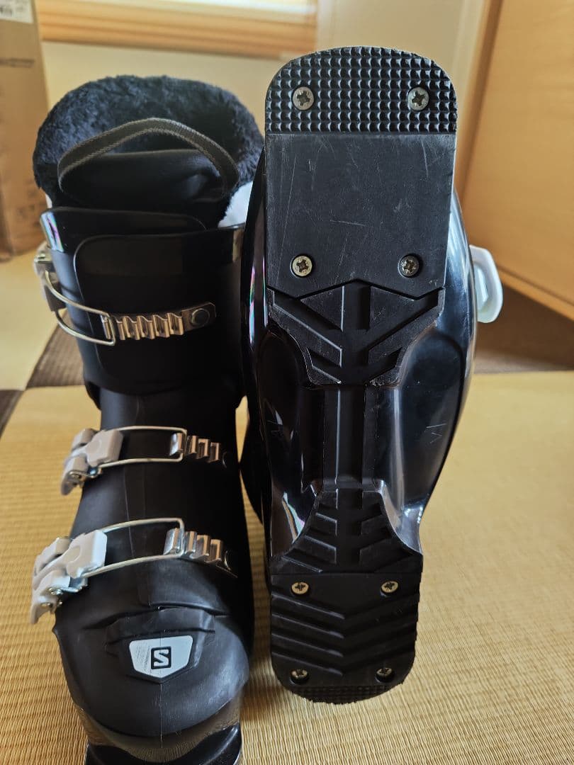 Salomon TEAM スキー用ブーツ　25～25.5 ブーツ袋付き